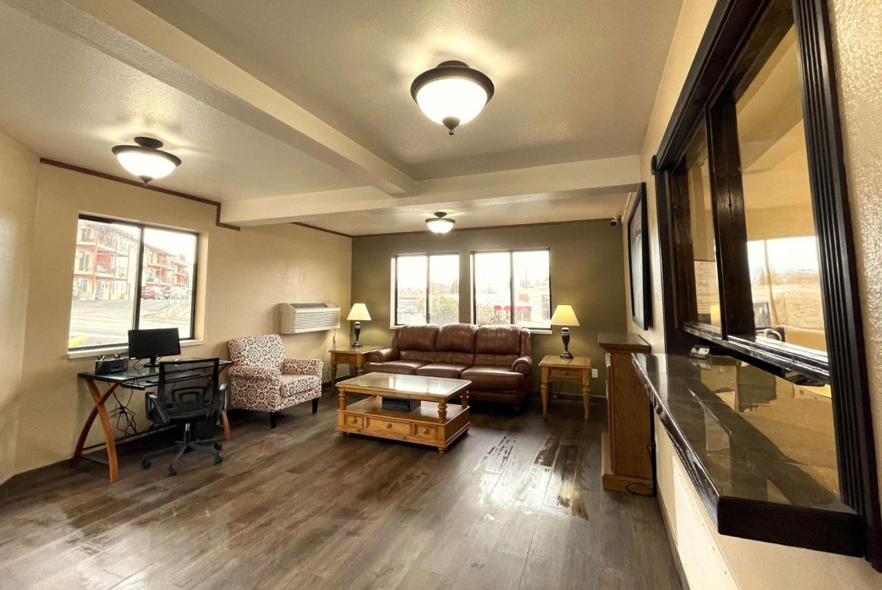 Fairbridge Inn & Suites Moscow - Pullman Exterior photo